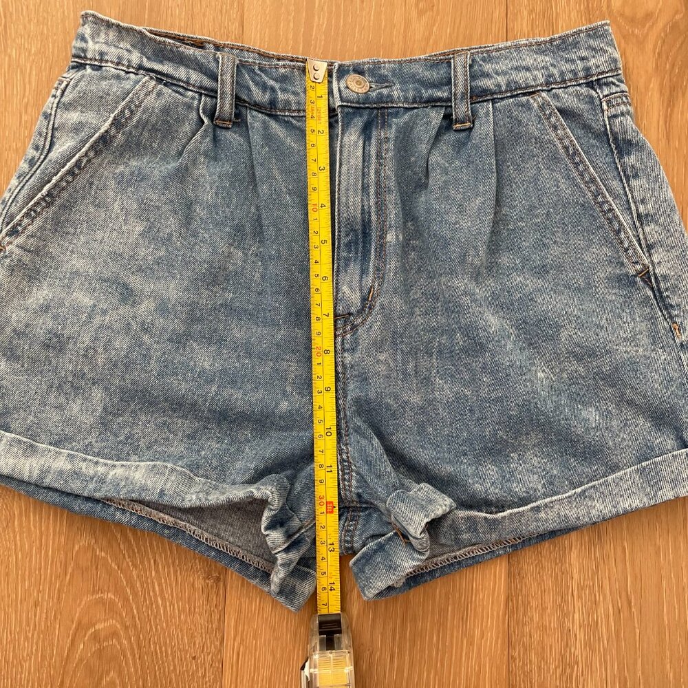 American Eagle Jean Shorts Women 8 Blue Denim Mom Pleated Acid 01237-5319 450 - Picture 9 of 13